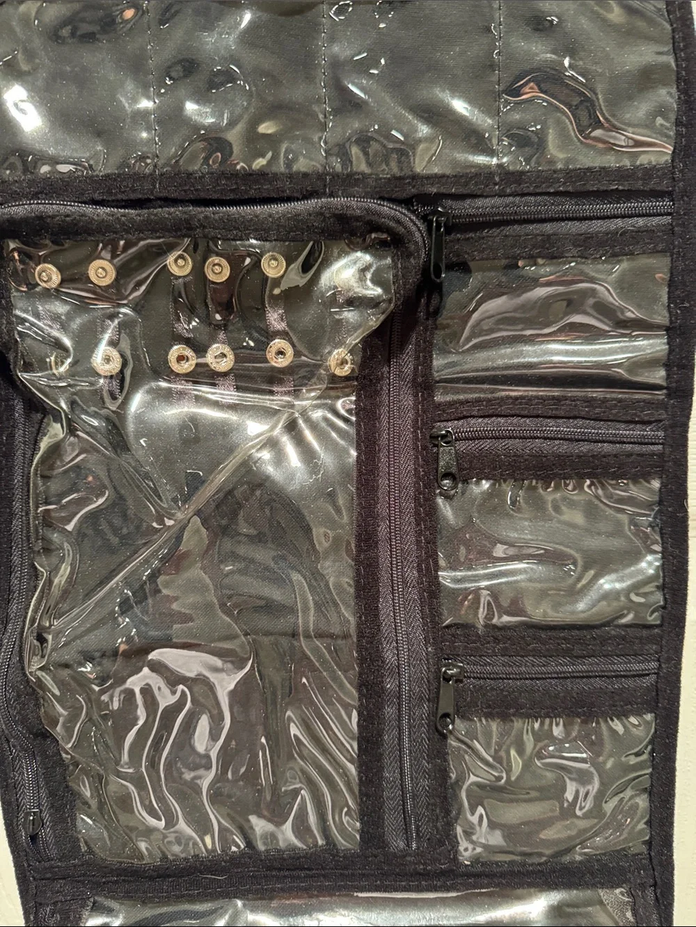 Hanging Clear-Pocket Jewelry Organizer in Black